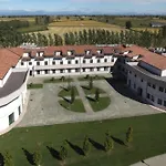 Novarello Hotel 4*