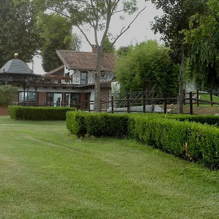 Novarello 4*