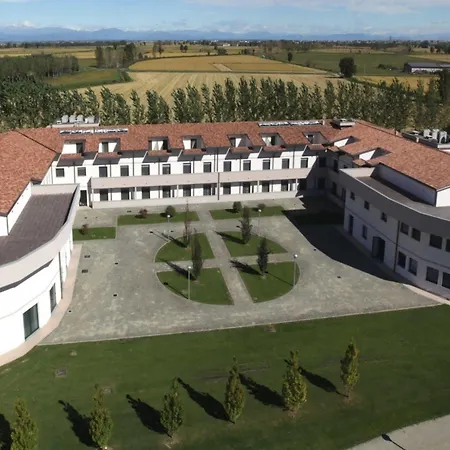 Novarello Hotel 4*